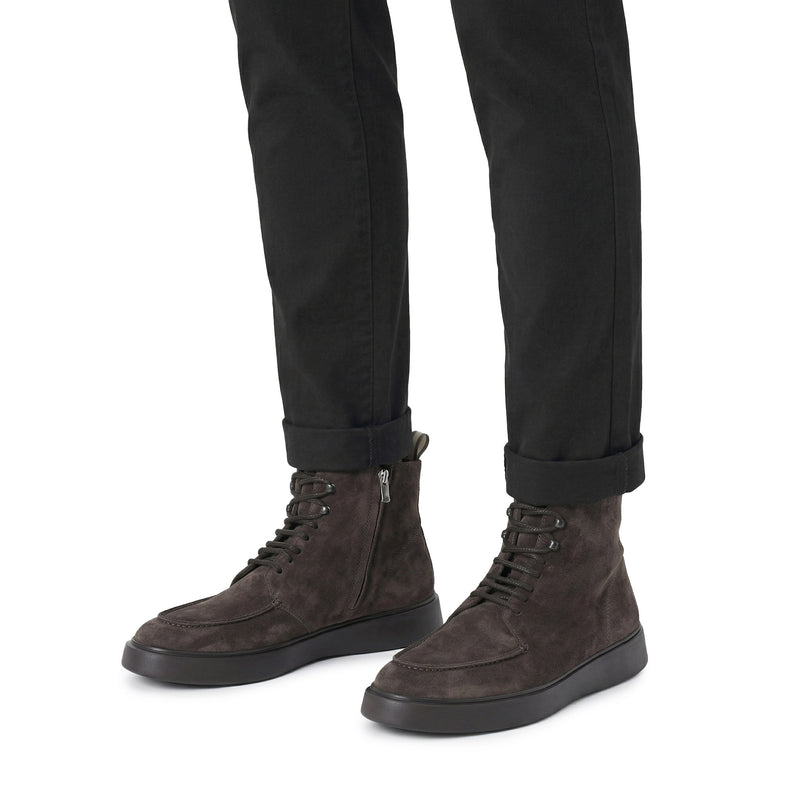 Stiefel Frame aus Veloursleder