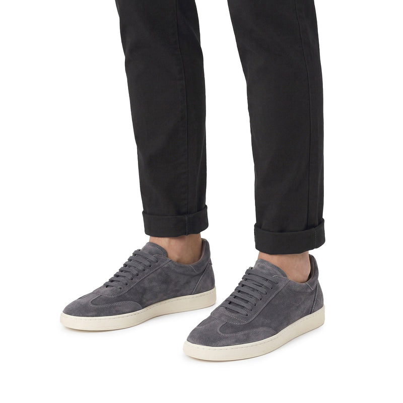 Sneaker aus Veloursleder