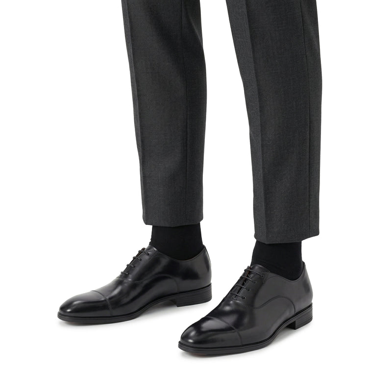 Schnürschuhe aus Leder