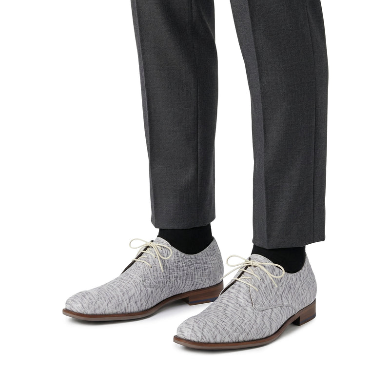 Schnürschuhe aus Leder