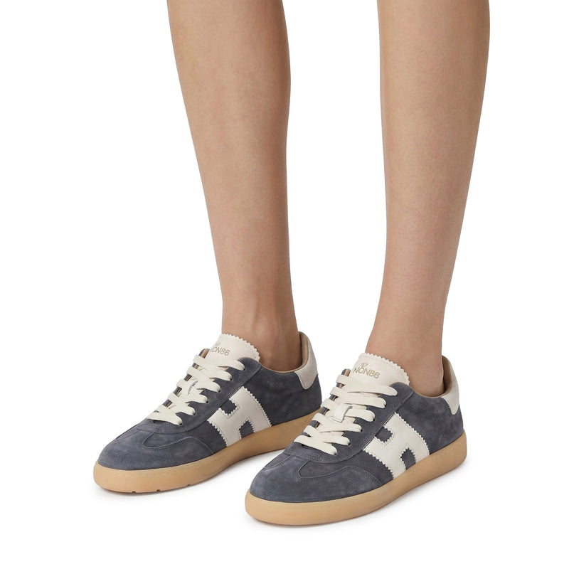 Sneaker aus Veloursleder