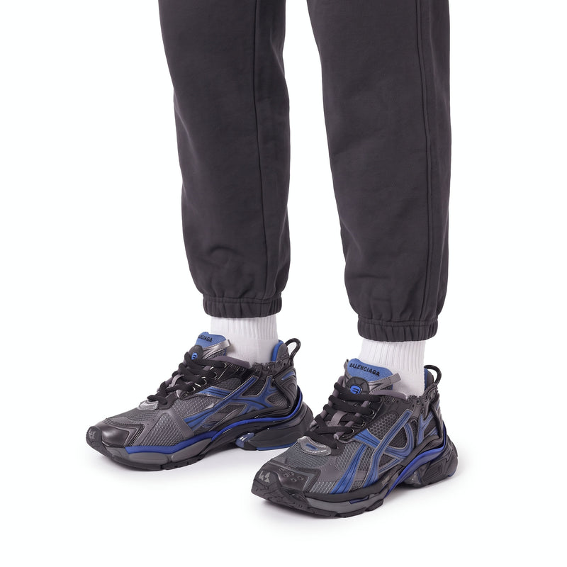 Sneaker Runner