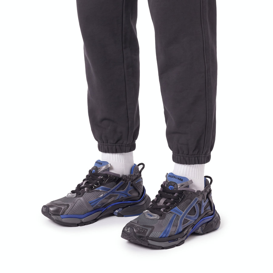 Sneaker Runner