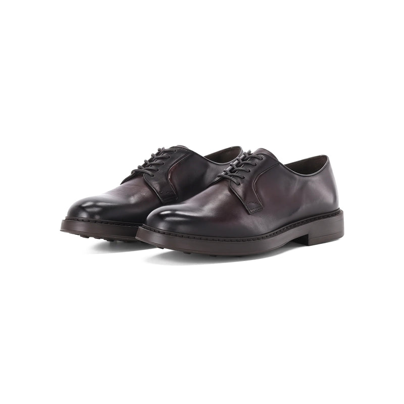 Schnürschuhe aus Kalbsleder