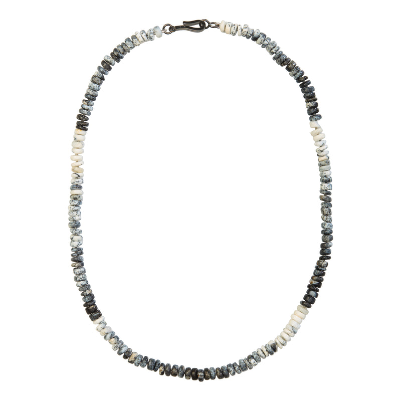 Necklace made of dendritic agate
