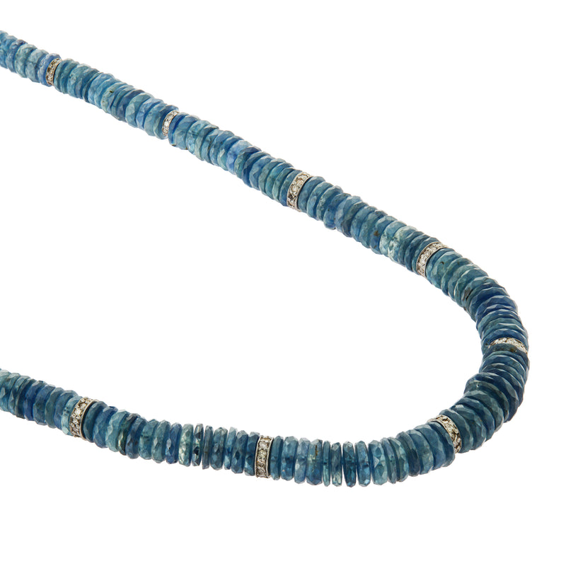 Halskette aus blauem Saphir