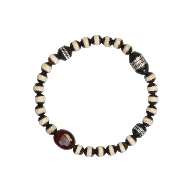 Bracelet made of agate beads