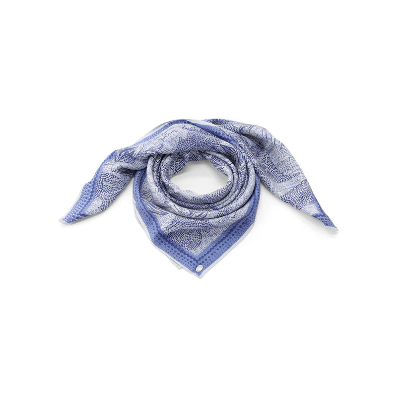 Tuch aus Seide . / Blau