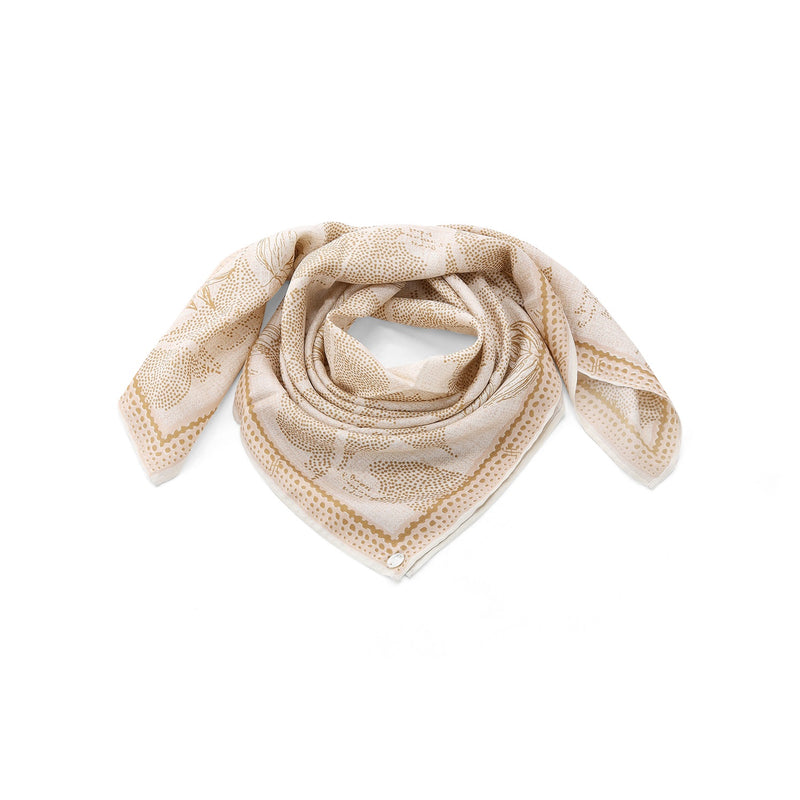 Tuch aus Seide . / Beige