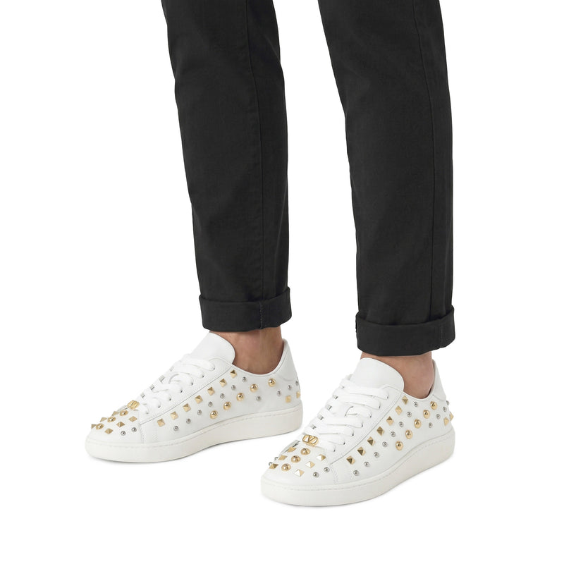 Sneaker mit Nieten