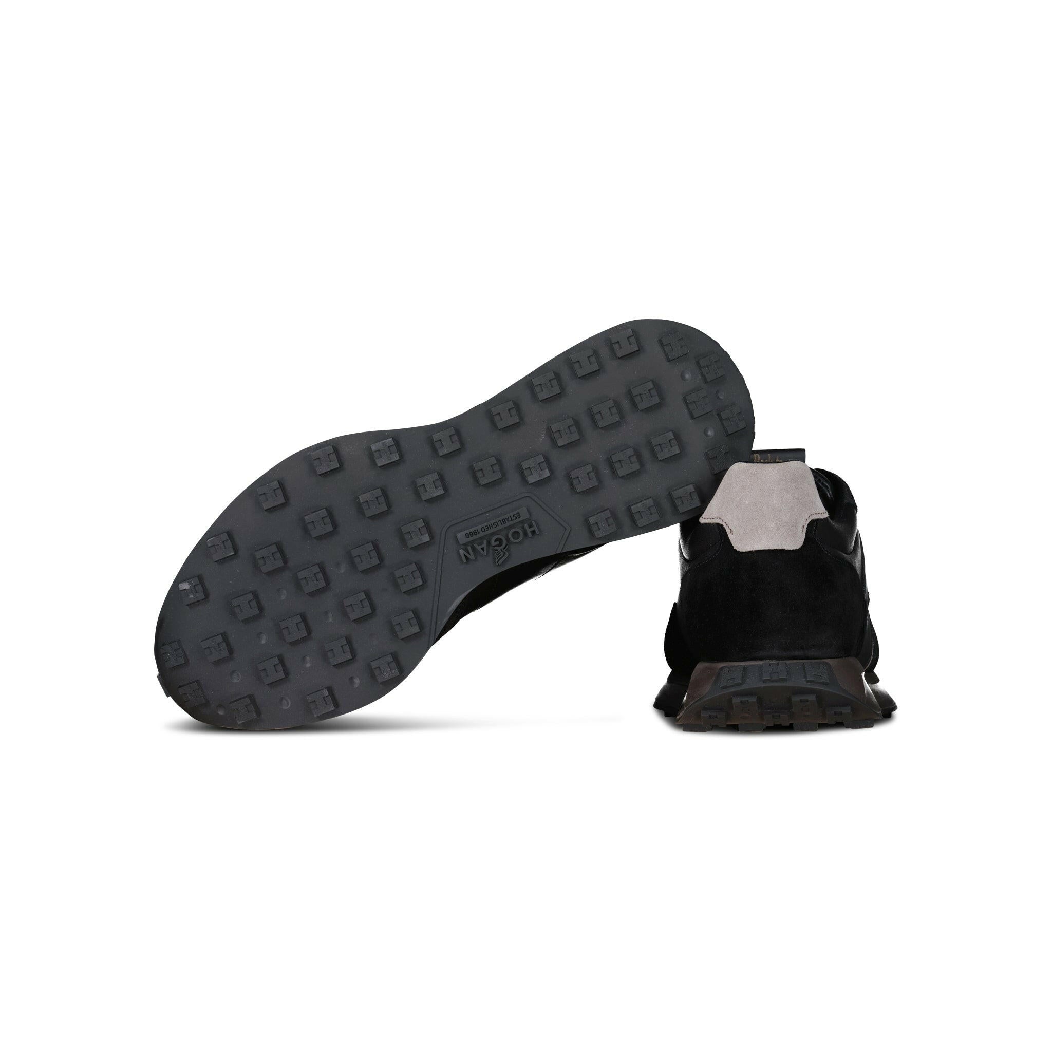 Sneakers aus Leder