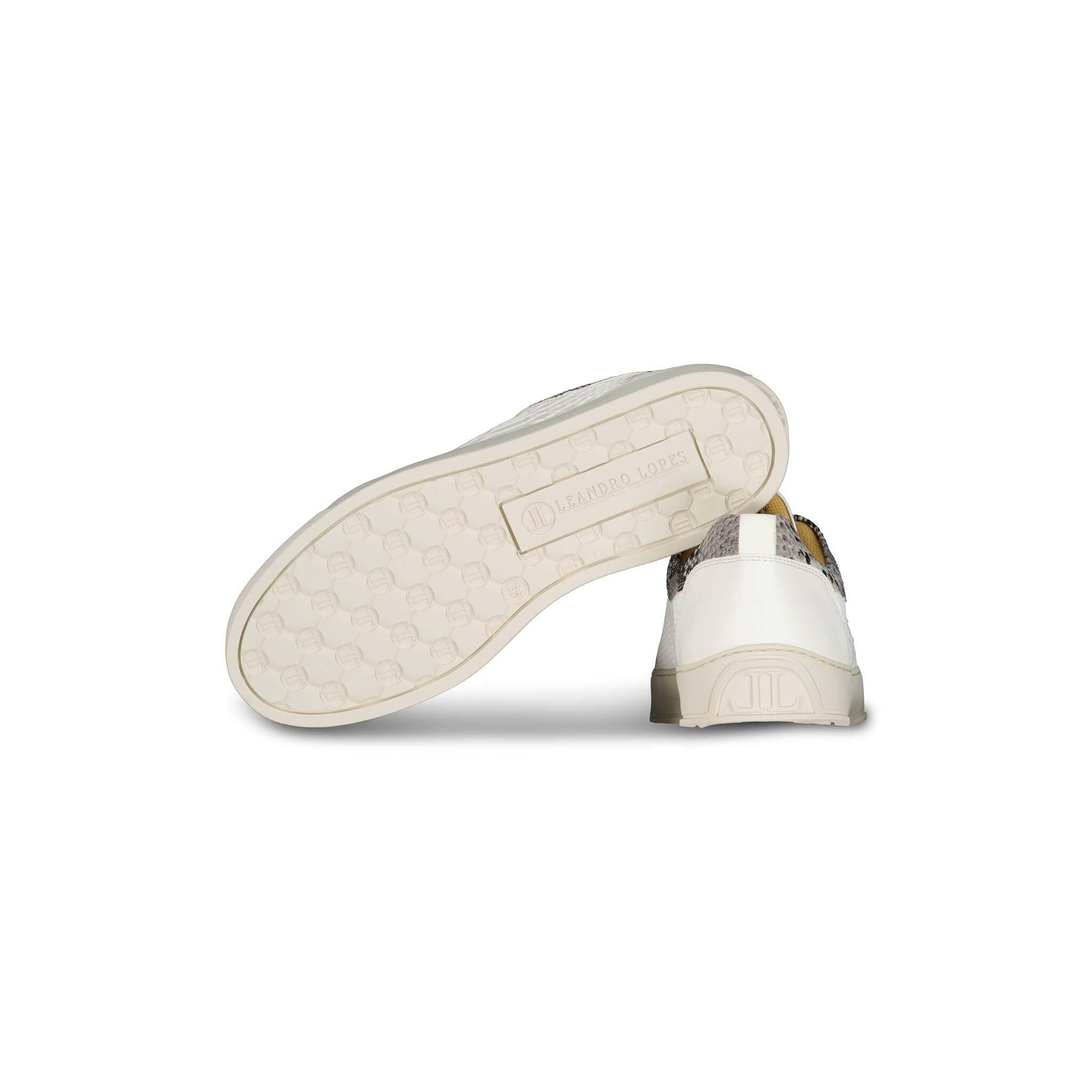Sneaker aus geprägtem Leder